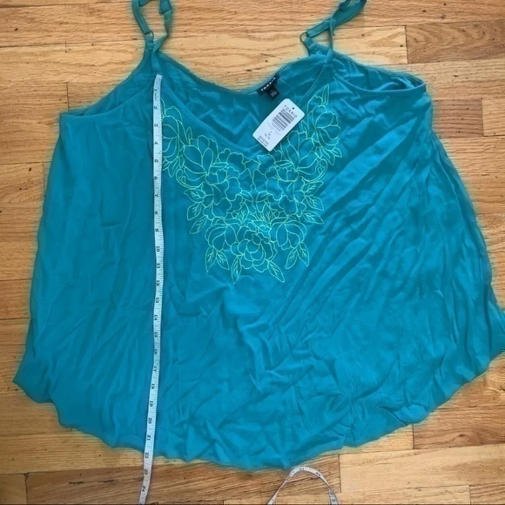 NWT Torrid size 1 embroidered swing cami - Picture 8 of 10